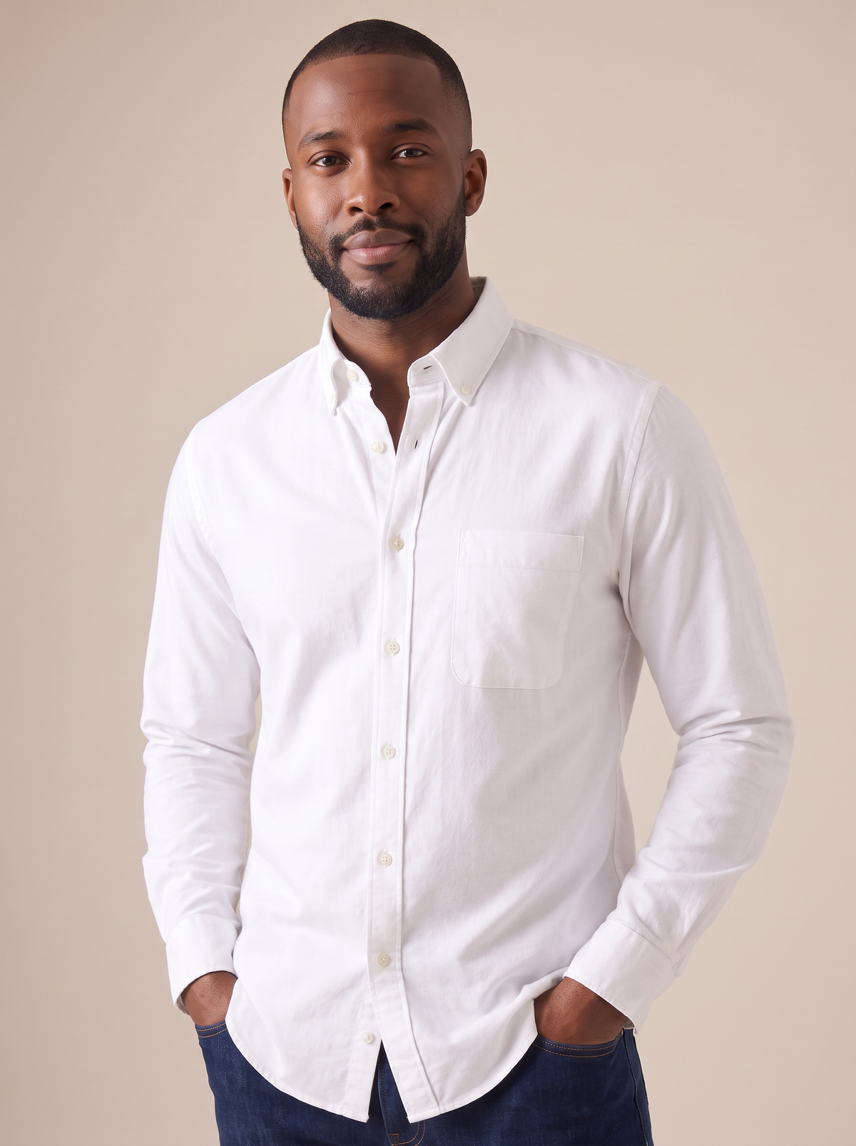 Ellis Oxford Button Down Shirt in White, detail view